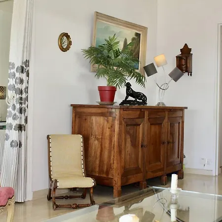 Pieds Dans L'eau: 2 Pieces, Grande Terrasse, Climatisation, - Fr-1-252a-127 Appartement *